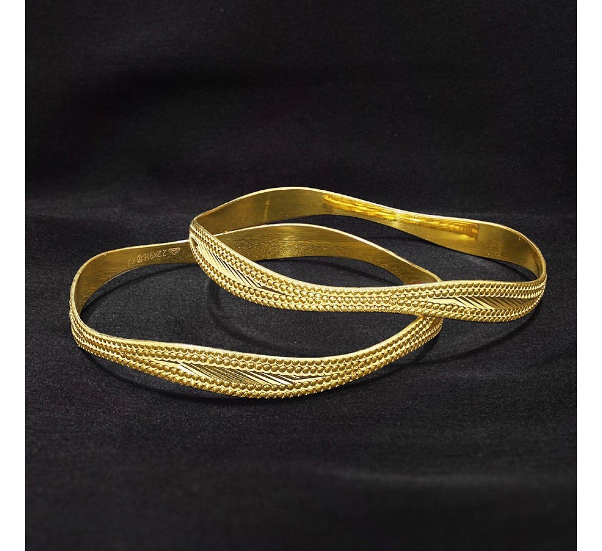 Spiral Garland Gold Bangles