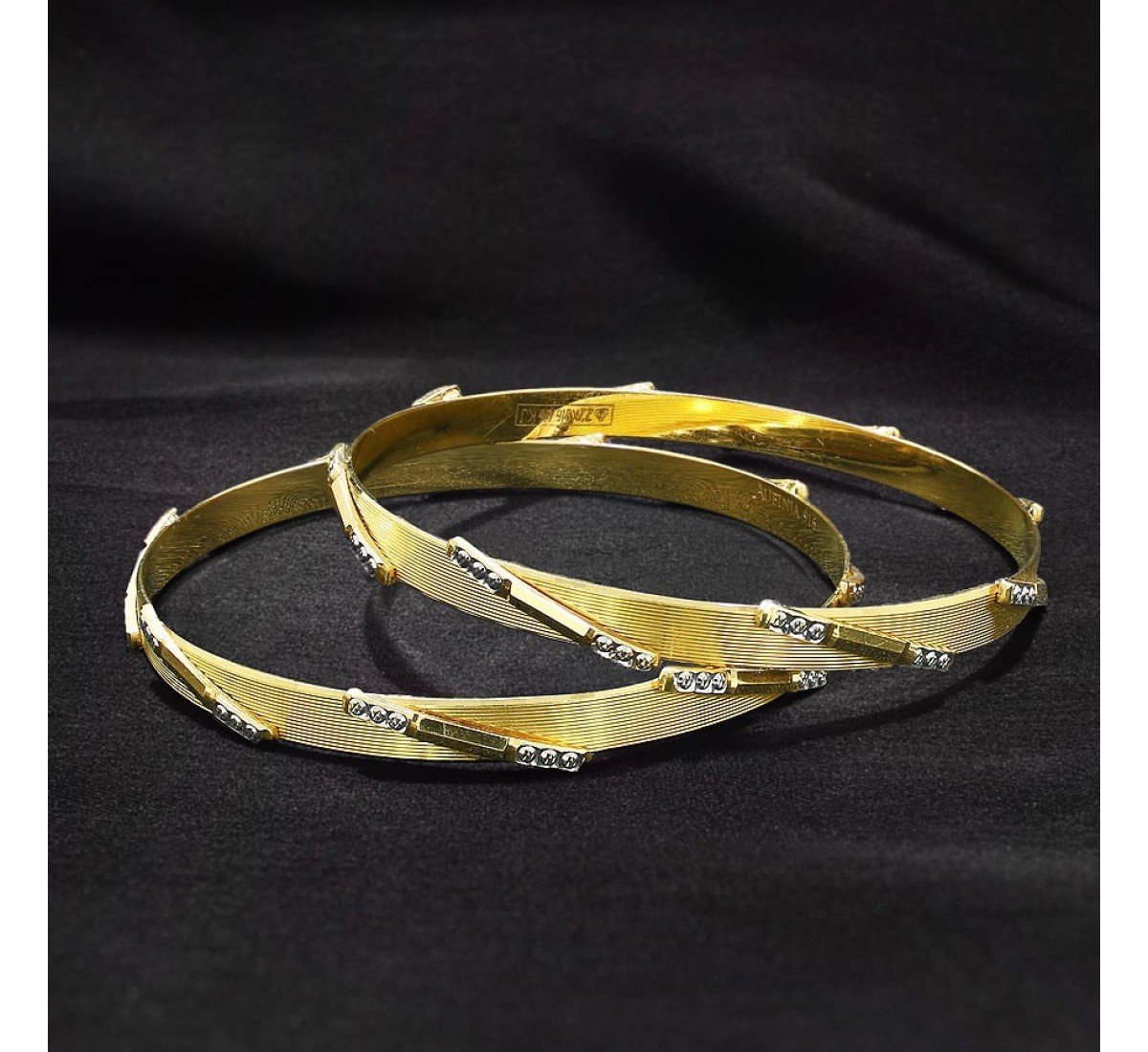 Ornate Gargi Gold Bangles