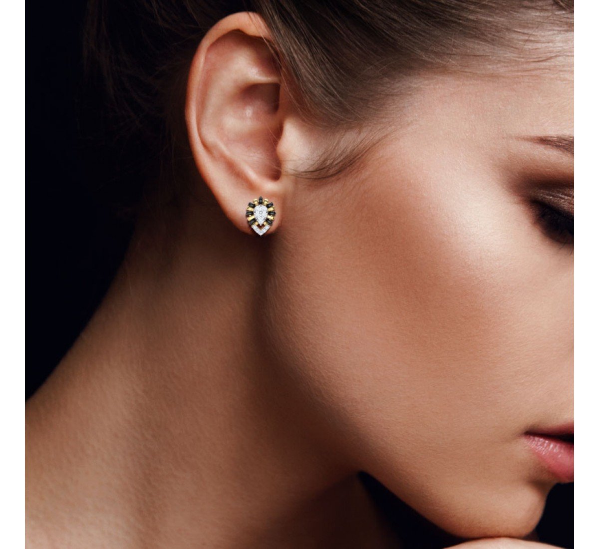 Adroit Daimond Earrings