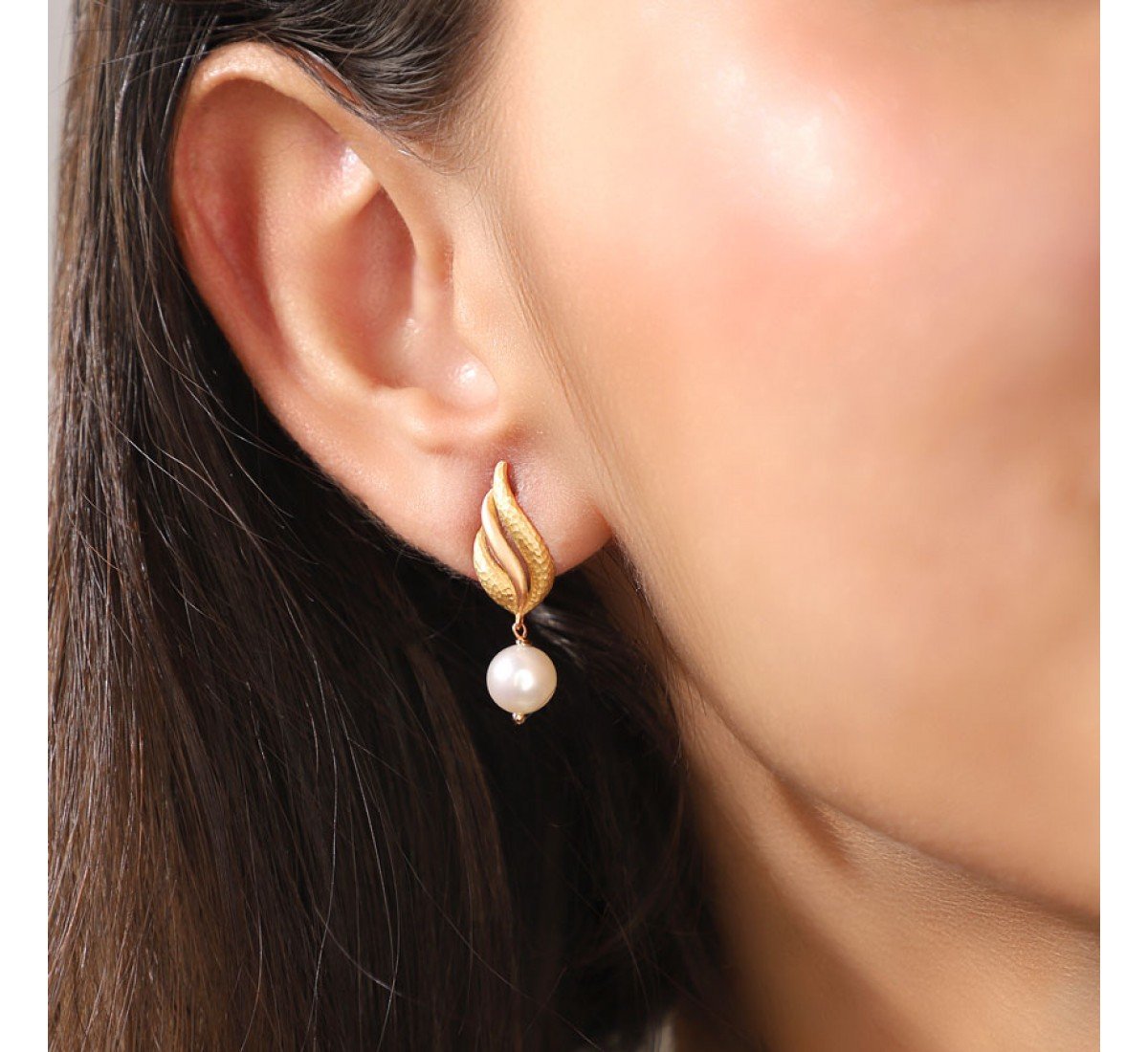 Resonance Wave Gold Earrings