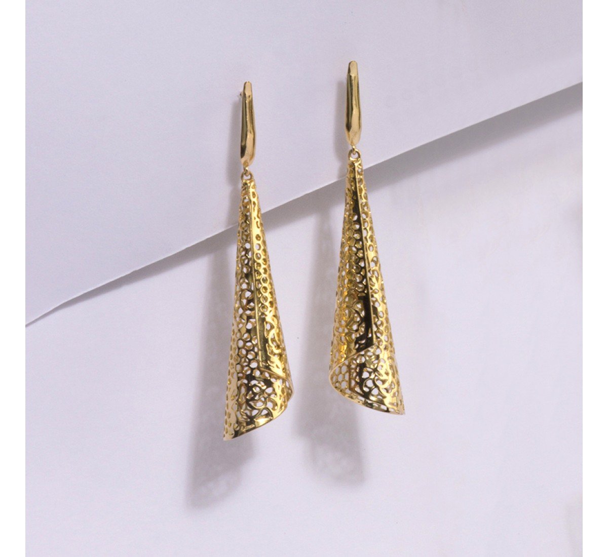 Lupine Ruffle Gold Earrings