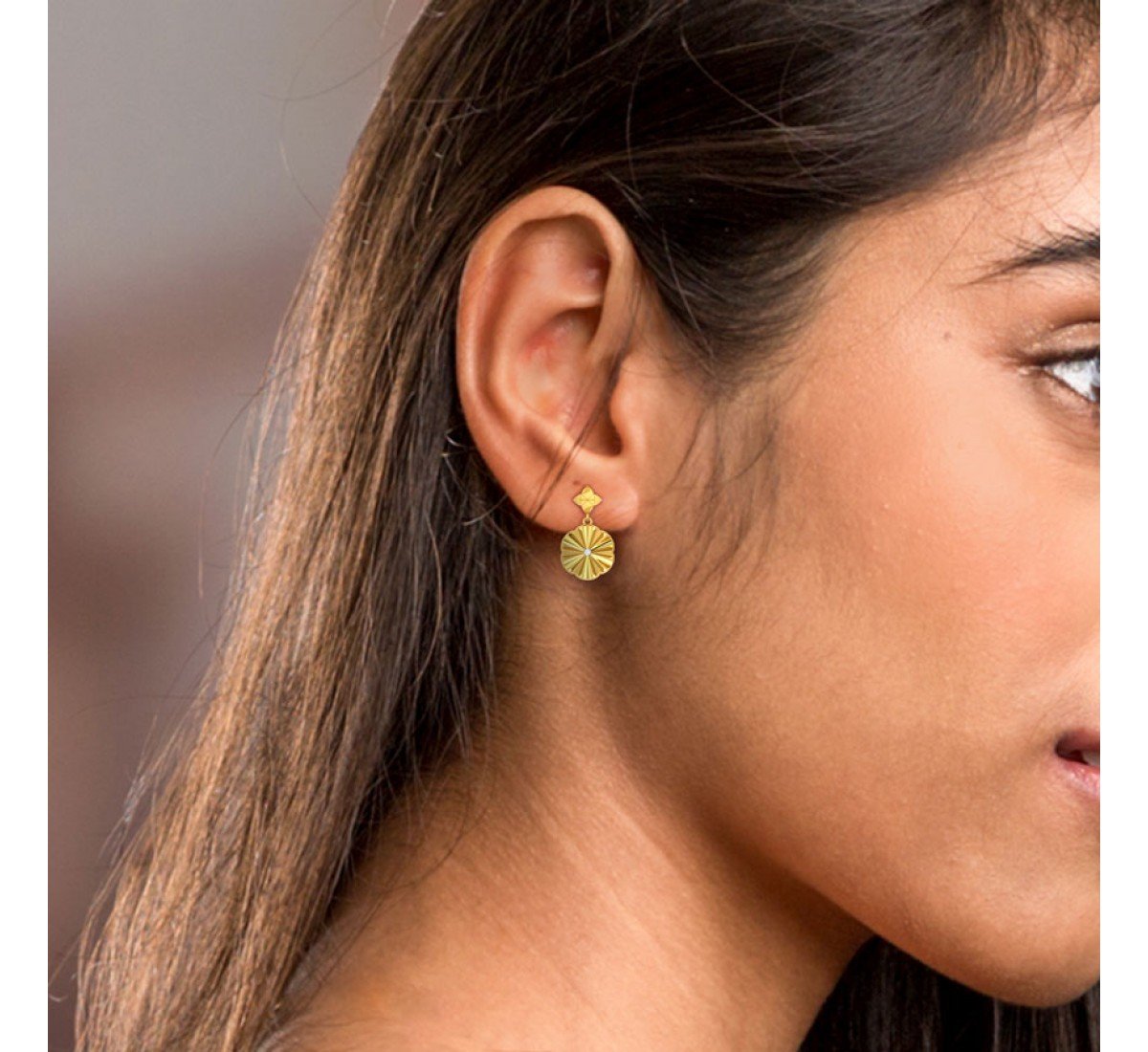 Pristine Griva Gold Earrings