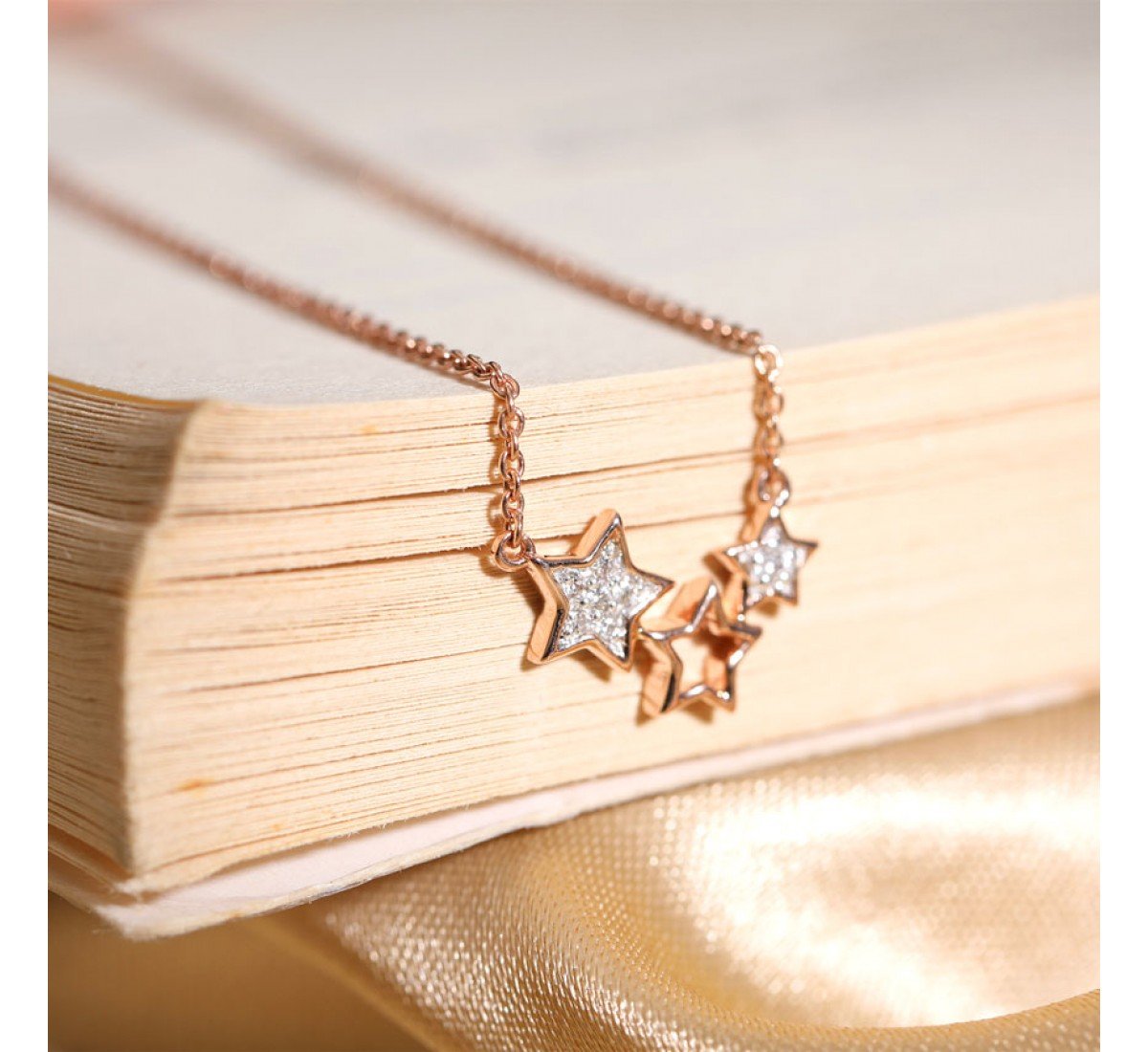 Lassitude Stars Diamond Necklace