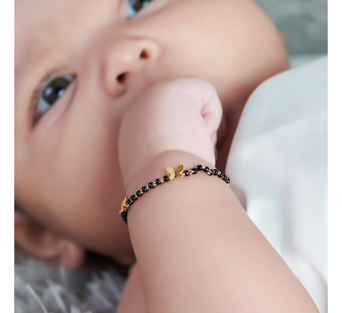 Fluttering Baby Nazaria Gold Bracelet