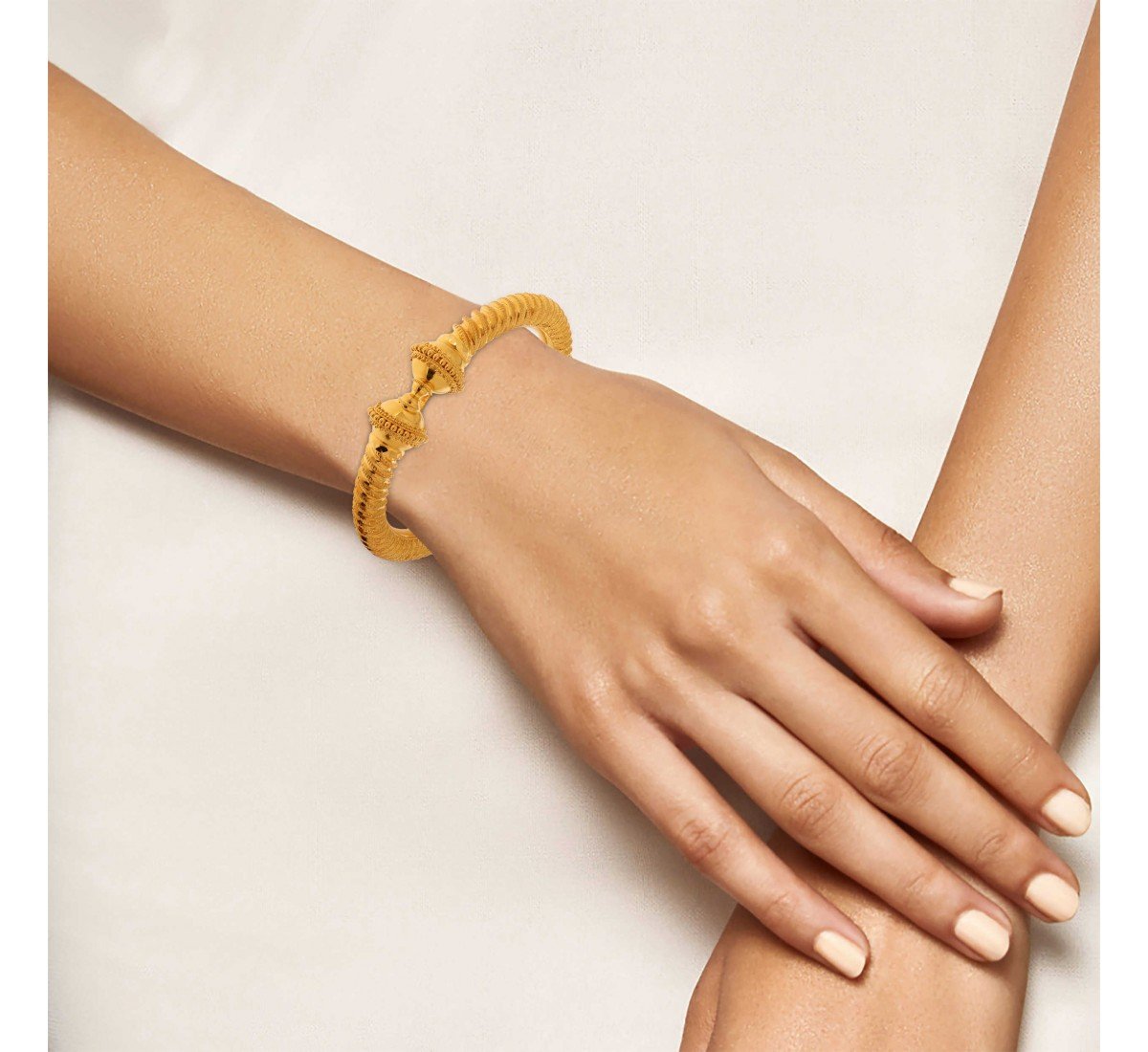 Dhanashree Swirls Gold Mukh Bangle