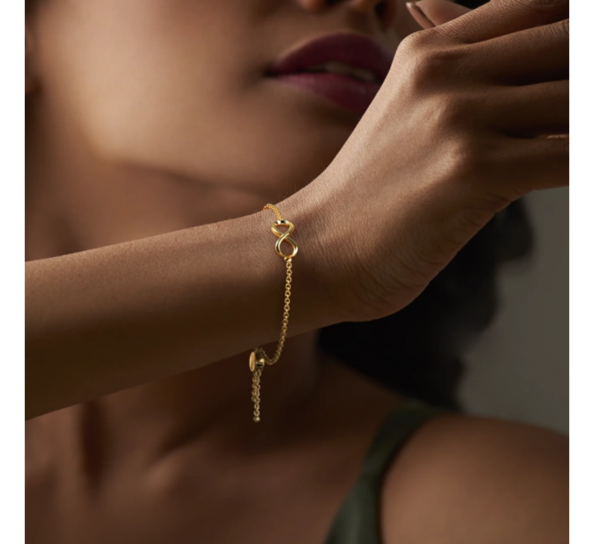 Nidia Slider Gold Bracelet