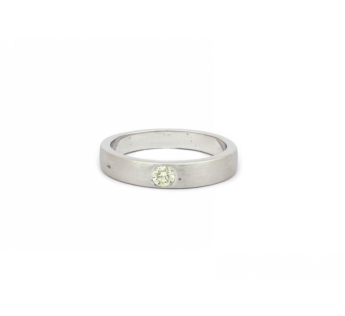 Gini Violane Diamond Ring