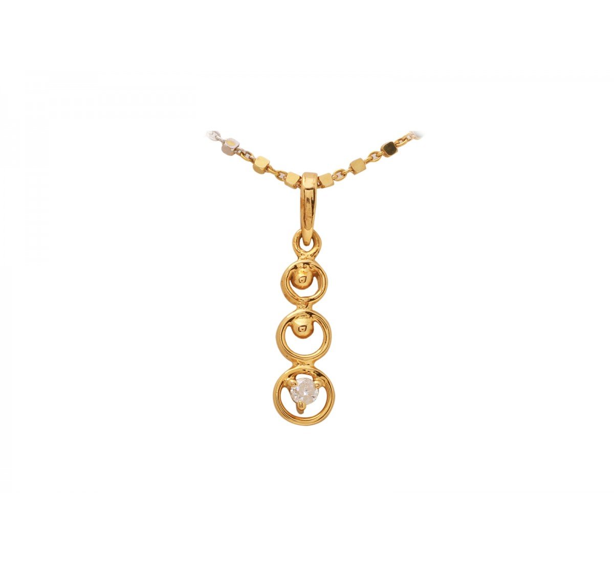 Overlap Queen Diamond Pendant